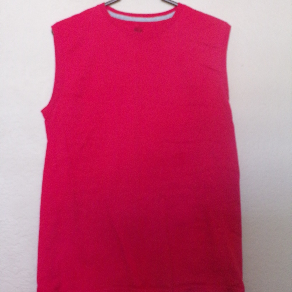 2 Muscle Shirts
